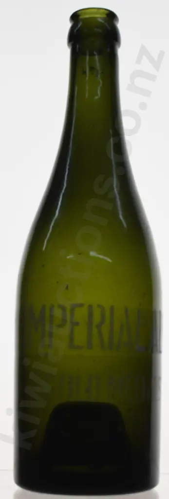 IMPERIAL ALE 9 GOLD MEDALS ETCHED CROWN TOP BEER Image 1++