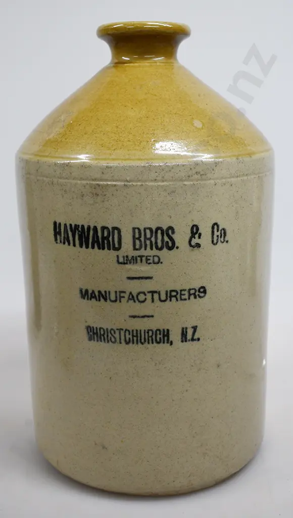 HAYWARD BROS CHRISTCHURCH STONE JAR Image 1++