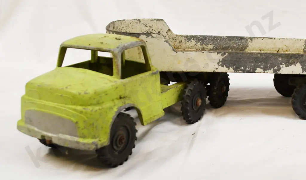 FUN HO MODEL 701 GIANT ARTICULATED TRUCK Image 1++