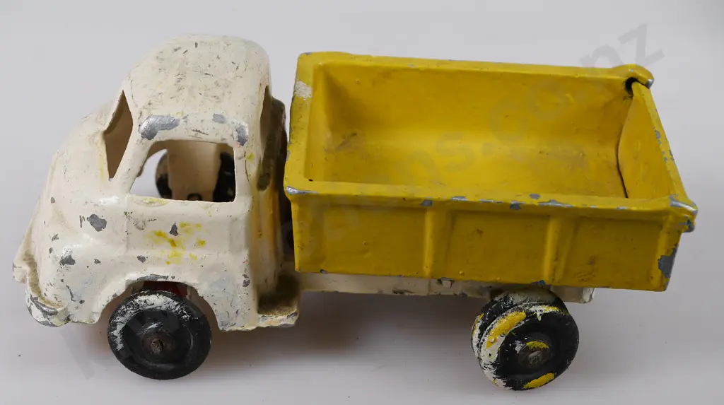 FUN HO EARTH SCRAPER, MACKENZIE & BANNISTER TIP TRUCK Image 1++