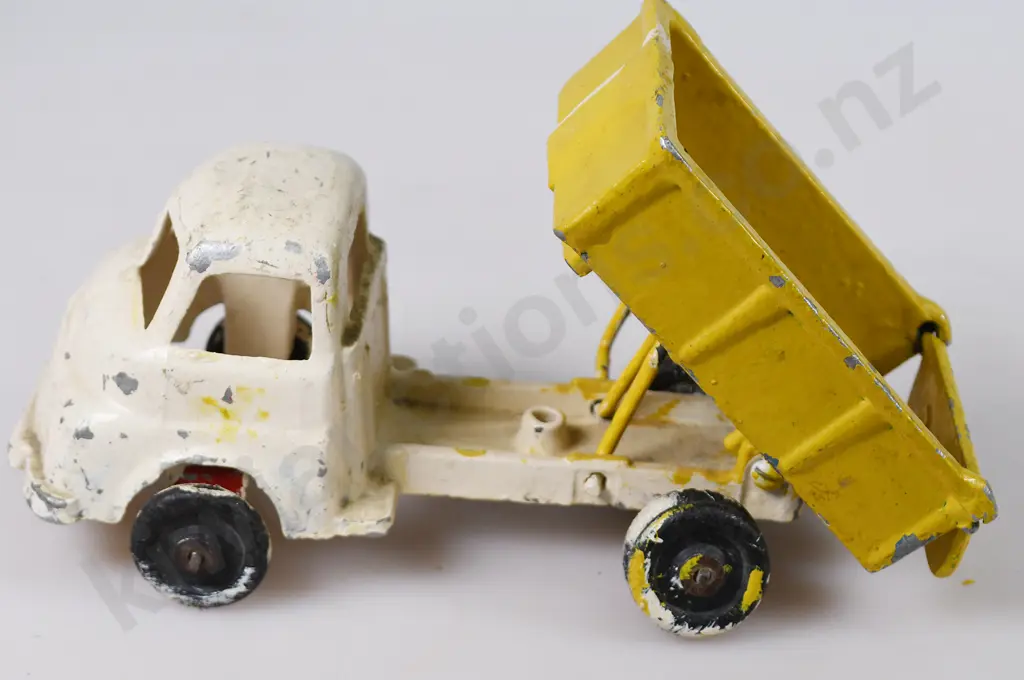 FUN HO EARTH SCRAPER, MACKENZIE & BANNISTER TIP TRUCK Image 1++