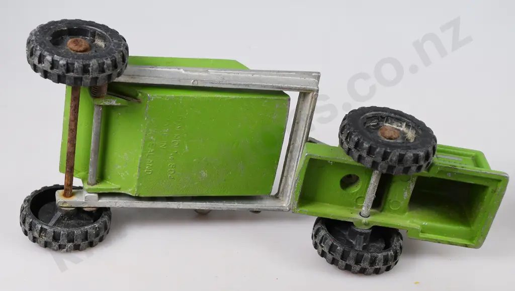 FUN HO EARTH SCRAPER, MACKENZIE & BANNISTER TIP TRUCK Image 1++