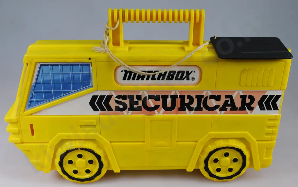 MATCHBOX SECURE CAR CASE WITH 14 MODELS Image 1++