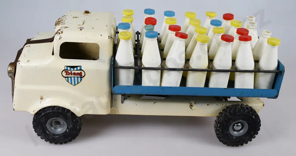TRI-ANG MILK LORRY Image 1++