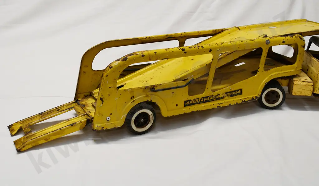 TONKA PRESSED STEEL CAR CARRIER Image 1++