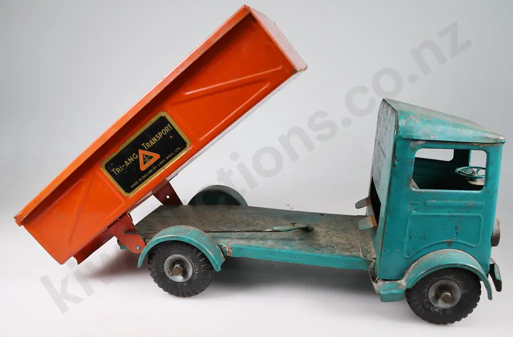 TRI-ANG TIP TRUCK Image 1++