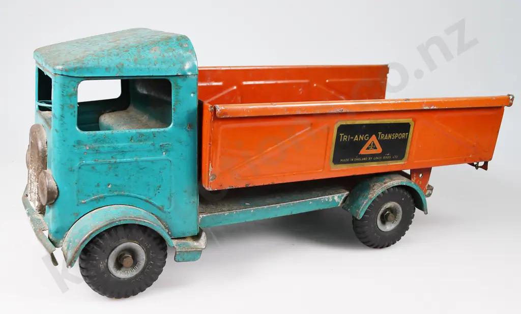 TRI-ANG TIP TRUCK Image 1++