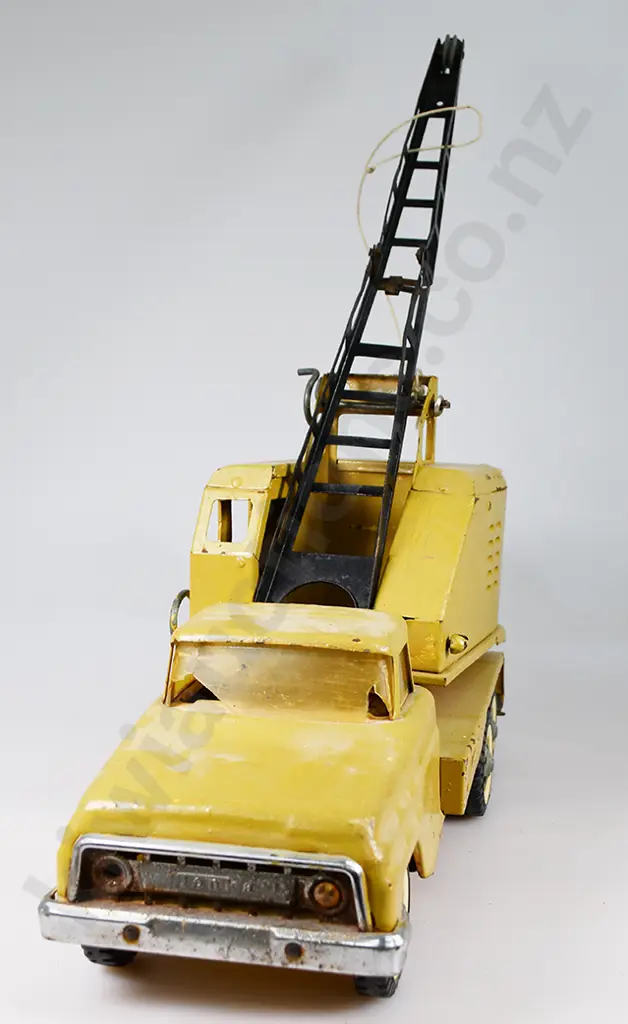 TONKA PRESSED TIN CRANE TRUCK Image 1++