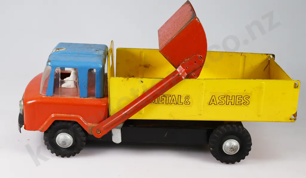 BOOMAROO TIN TIP TRUCK Image 1++