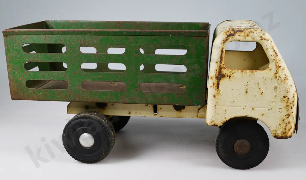 TRIANG DIESEL FARM TRUCK Image 1++