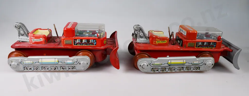 TINPLATE MAGIC ACTION BULLDOZERS Image 1++