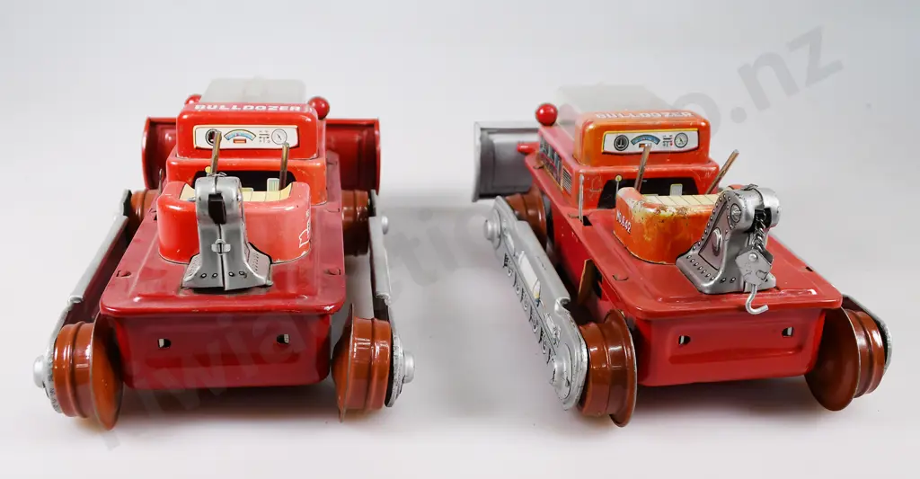TINPLATE MAGIC ACTION BULLDOZERS Image 1++