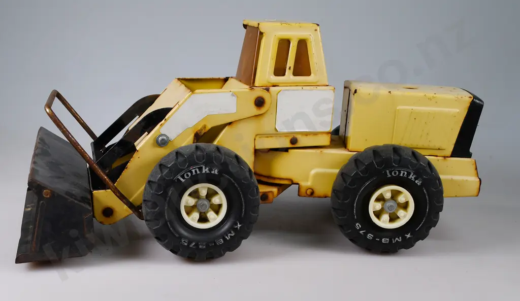 TONKA FRONT END LOADER Image 1++