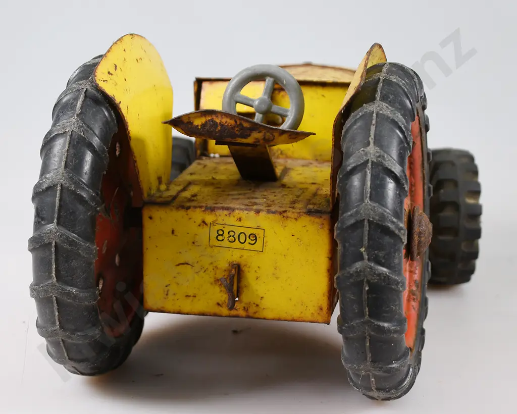 BOOMAROO TIN TRACTOR & BOOMAROO HYSTER FORKLIFT Image 1++