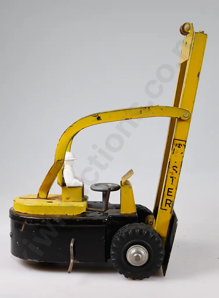 BOOMAROO TIN TRACTOR & BOOMAROO HYSTER FORKLIFT Image 1++