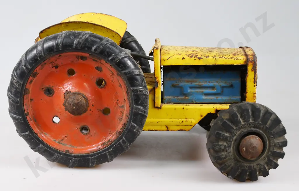 BOOMAROO TIN TRACTOR & BOOMAROO HYSTER FORKLIFT Image 1++