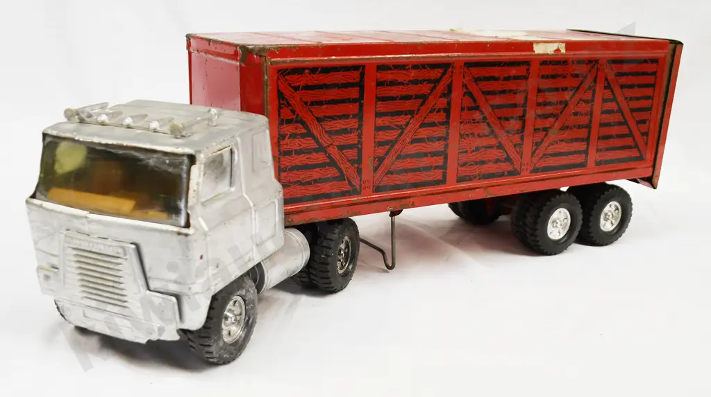 ERTL  INTERNATIONAL TRANSTAR CATTLE TRANSPORTER Image 1++
