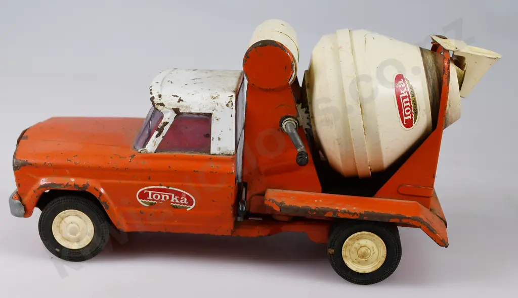 TONKA CEMENT MIXER 1077 & FIRE CHIEF Image 1++