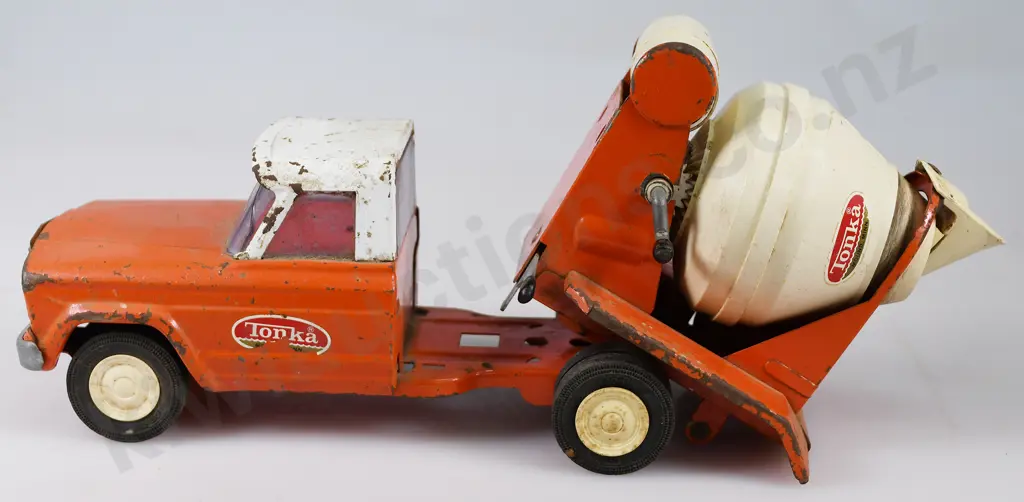 TONKA CEMENT MIXER 1077 & FIRE CHIEF Image 1++