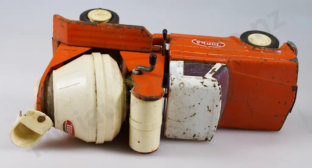 TONKA CEMENT MIXER 1077 & FIRE CHIEF Image 1++