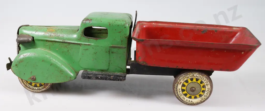 WYANDOTTE PRESSED STEEL DUMP TRUCK Image 1++