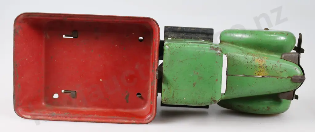 WYANDOTTE PRESSED STEEL DUMP TRUCK Image 1++
