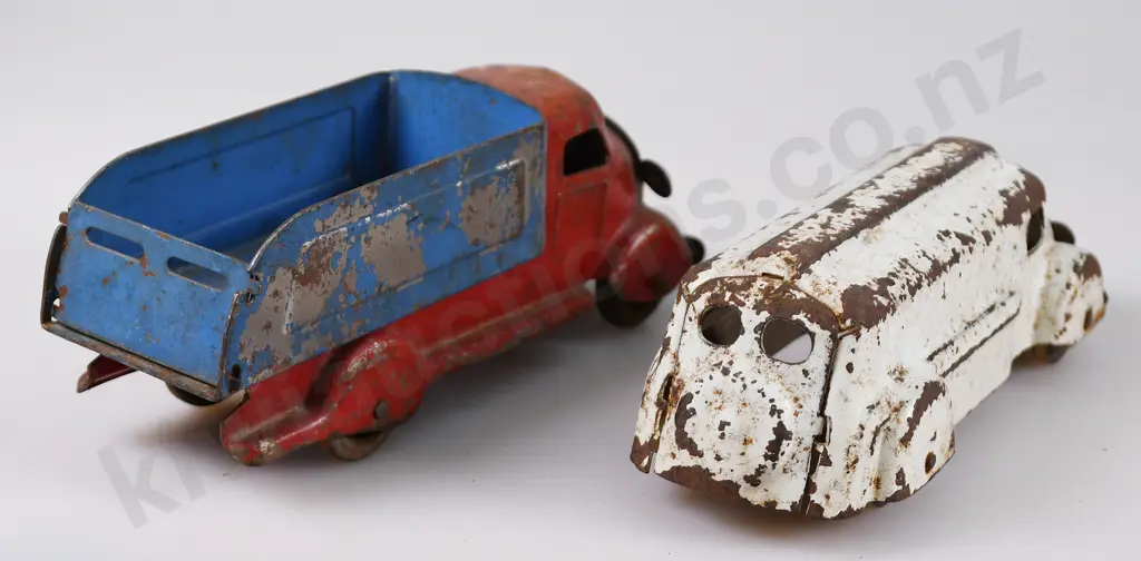 UNKNOWN PRESSED METAL TRUCKS Image 1++