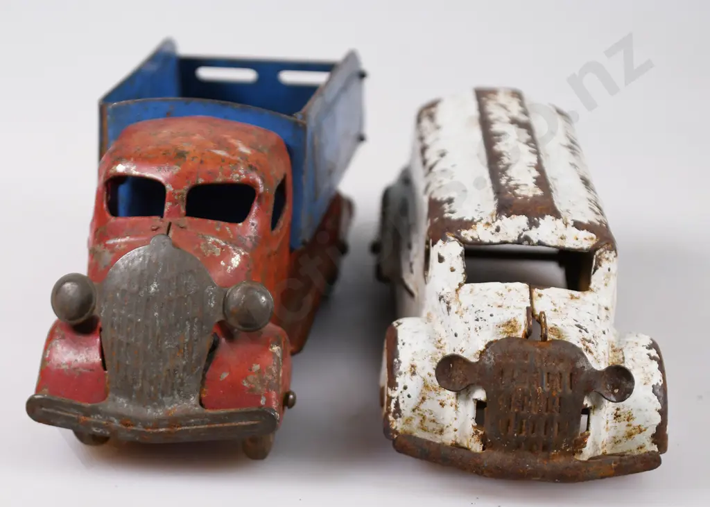 UNKNOWN PRESSED METAL TRUCKS Image 1++