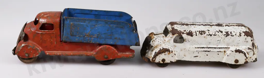 UNKNOWN PRESSED METAL TRUCKS Image 1++