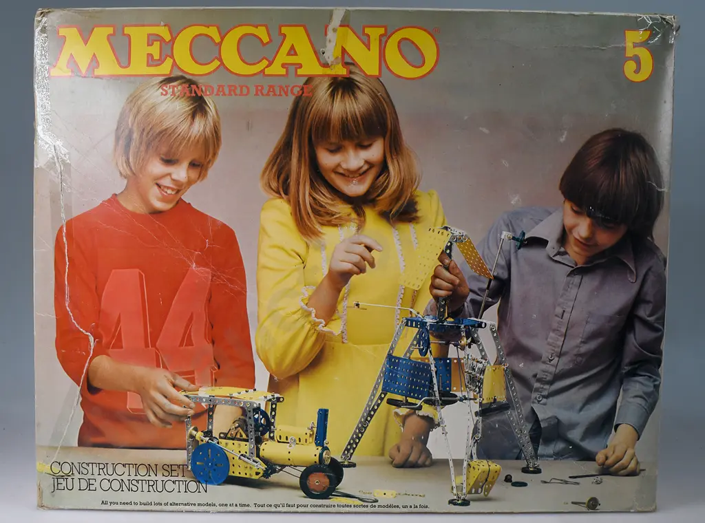 MECCANO STANDARD RANGE CONSTRUCTION SET 5 Image 1++