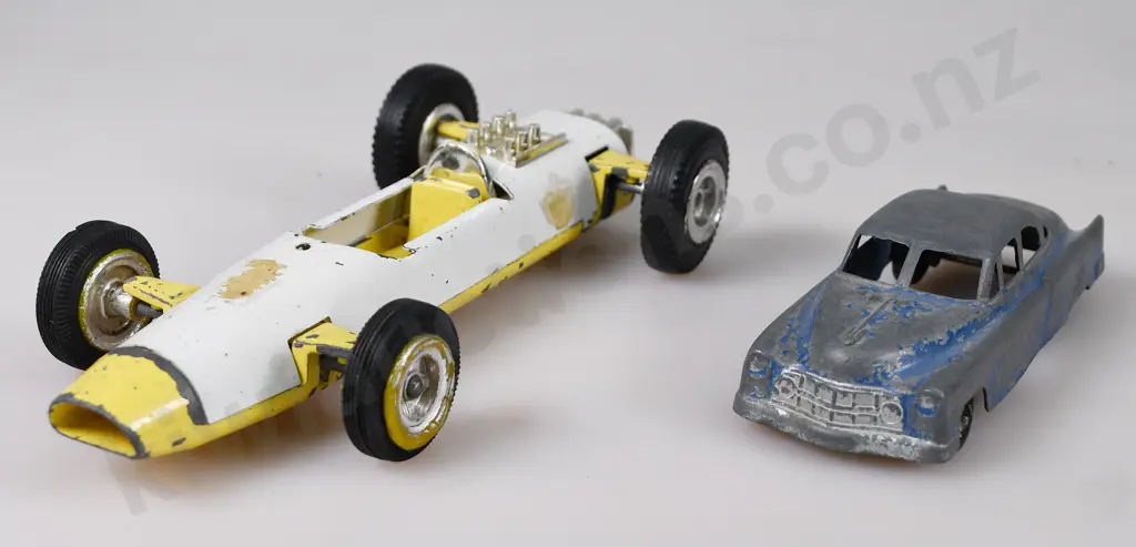 BRENTWARE, TRIANG MODEL CARS Image 1++