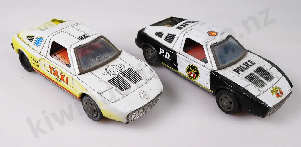 JAPANESE MODEL CARS DUNE BUGGY & ARMY TRAILER Image 1++