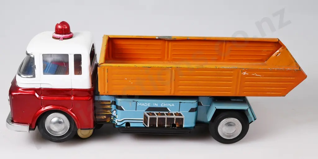 HINO TRUCK & 2 x OIL TANKERS Image 1++