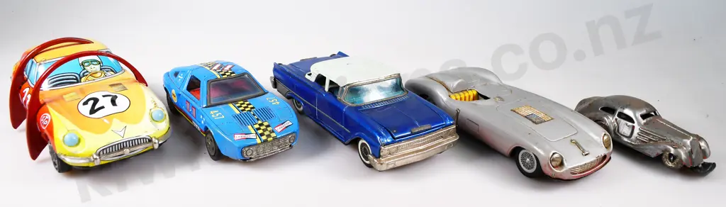 JAPANESE TIN PLATE TOYS x 5 Image 1++