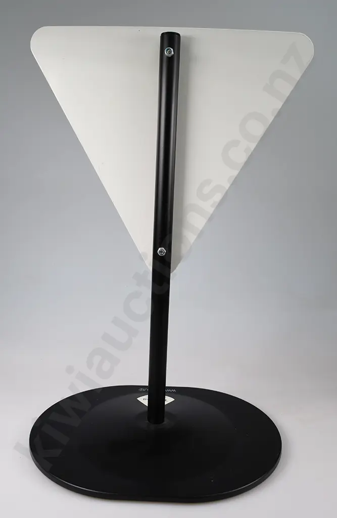 TRI-ANG LARGE GIVE WAY SIGN Image 1++