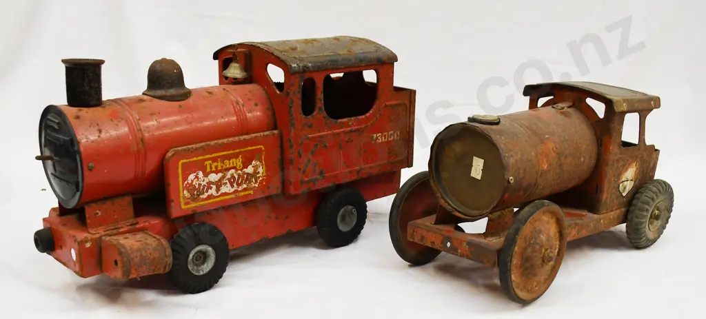 TRI-ANG LOCO PUFF PUFF TRAINS Image 1++