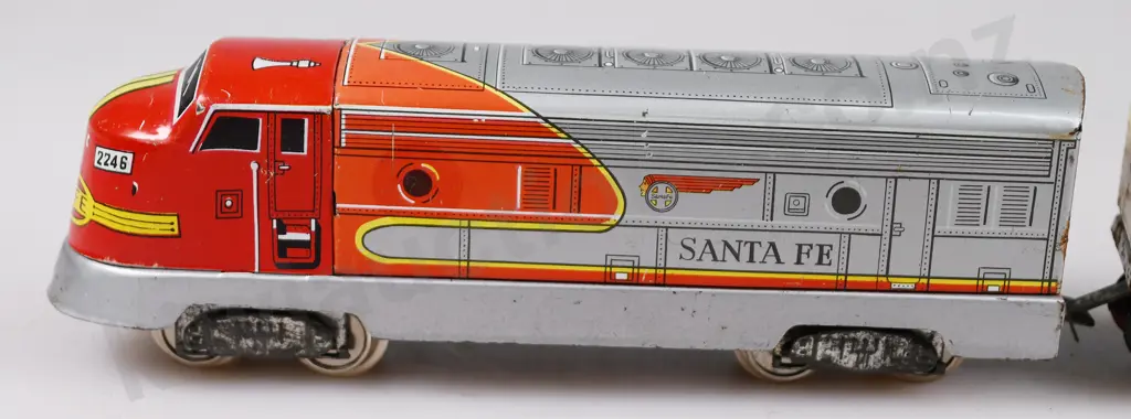 SANTA FE 3 PIECE TIN TOY TRAIN Image 1++