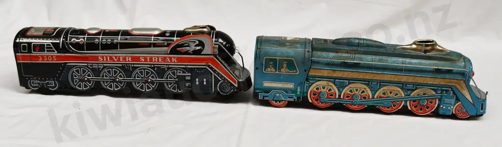 PRESSED TIN TOY TRAINS Image 1++