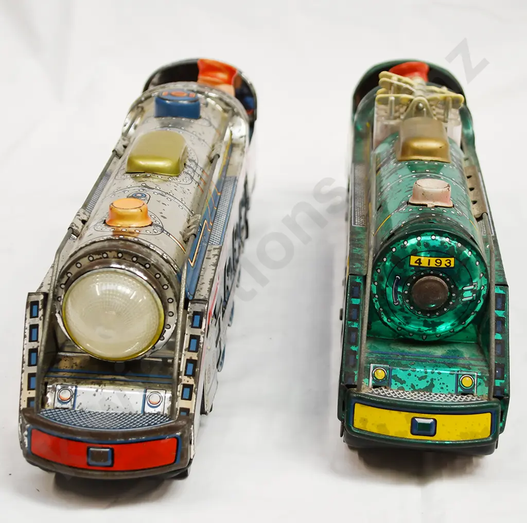 PRESSED TIN TOY TRAINS Image 1++