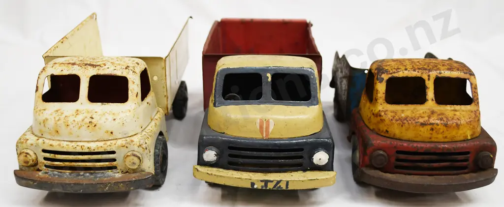 WYN/LINCOLN PRESSED STEEL TRUCKS Image 1++