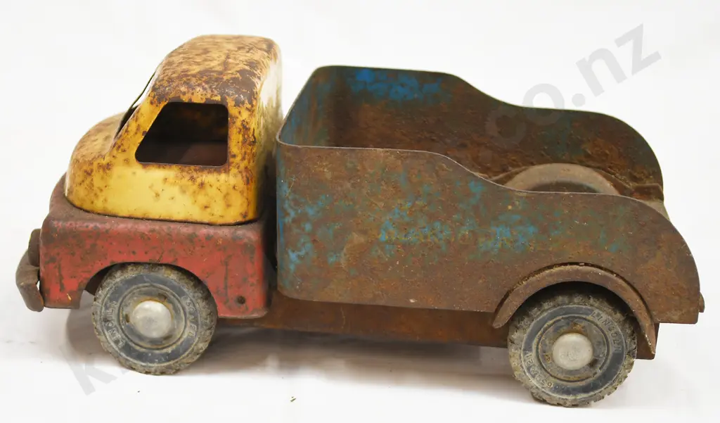 WYN/LINCOLN PRESSED STEEL TRUCKS Image 1++