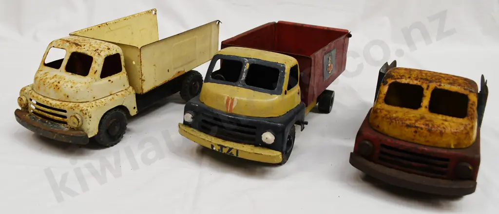 WYN/LINCOLN PRESSED STEEL TRUCKS Image 1++