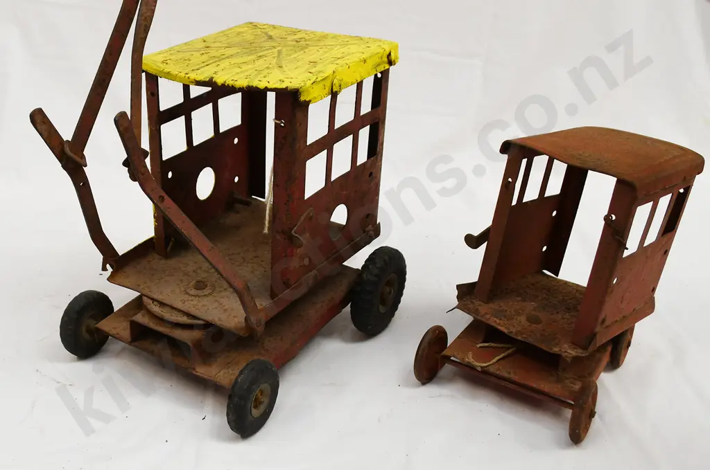 TRI-ANG CRANES Image 1++