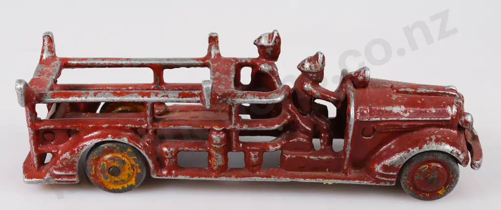 FUN HO FIRE ENGINE, STEEL WHEELS Image 1++