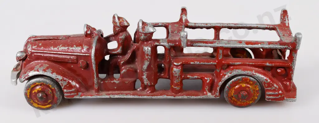 FUN HO FIRE ENGINE, STEEL WHEELS Image 1++
