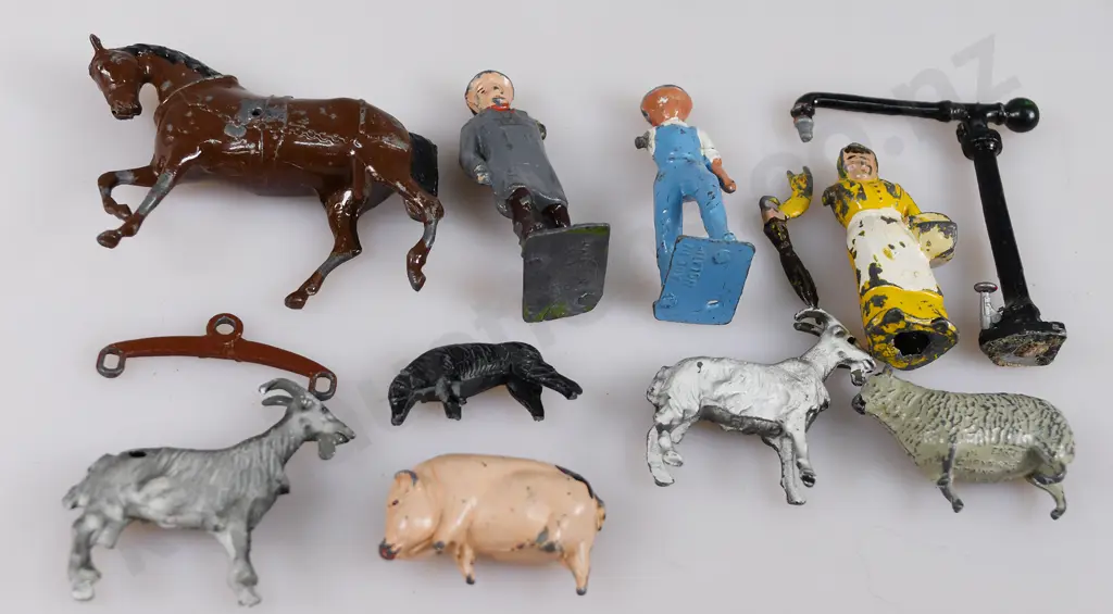 BRITAINS LEAD TOYS Image 1++