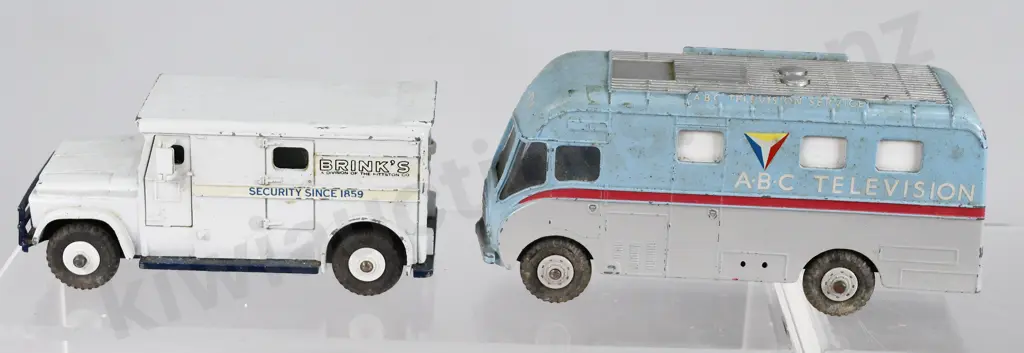 DINKY TOYS - FOR RESTORATION Image 1++