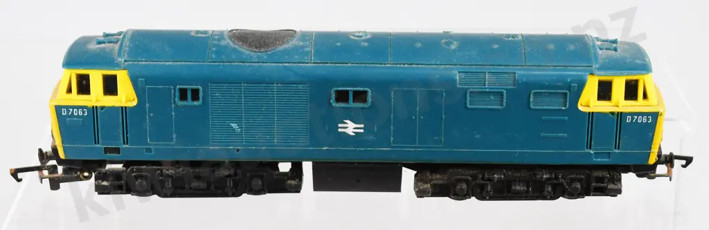 HORNBY RAILWAY ENGINE CARRIAGES ETC Image 1++