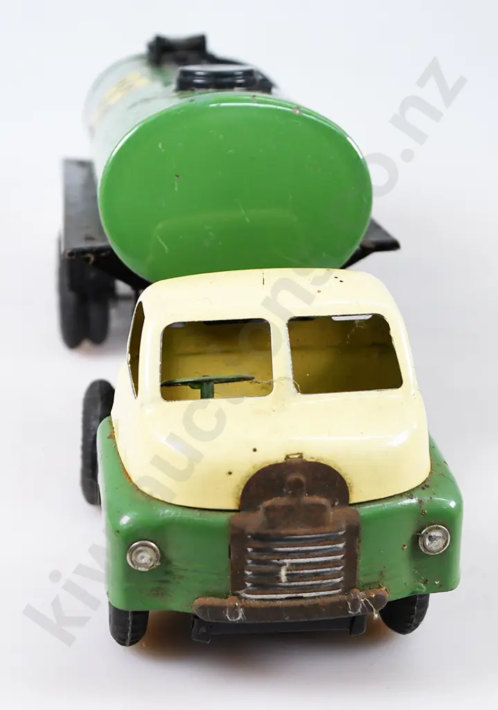 TRIANG MINIC BP PETROL TANKER Image 1++