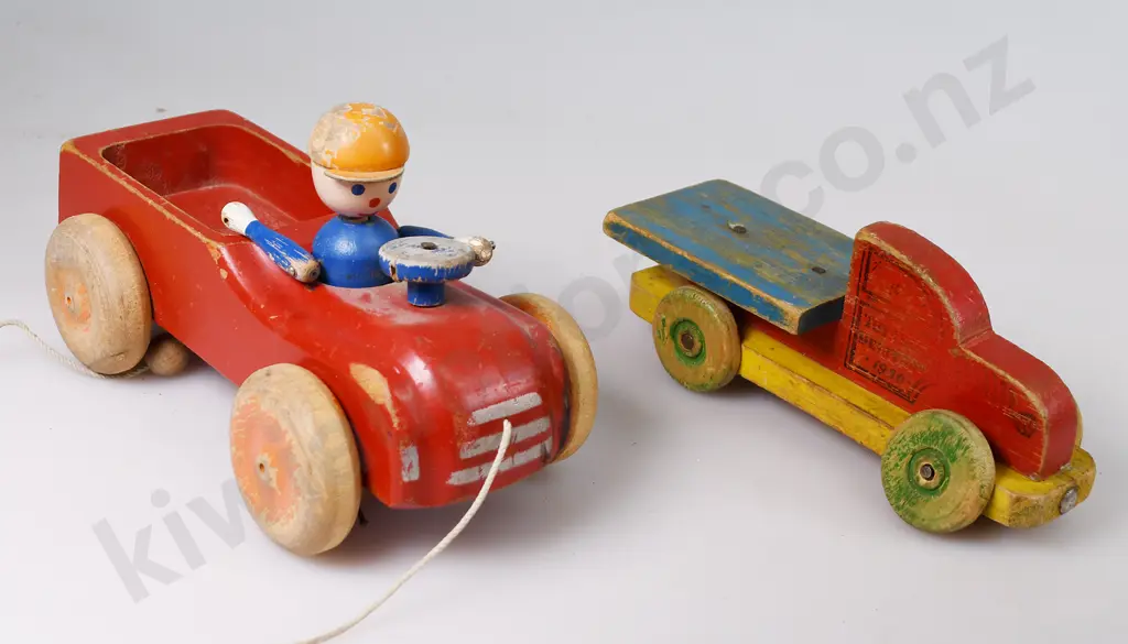 WOODEN TOYS x 8 Image 1++